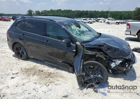 2024 Volkswagen Tiguan Se R-Line Black z USA, uszkodzony, nr VIN 3VVCB7AX7RM060400